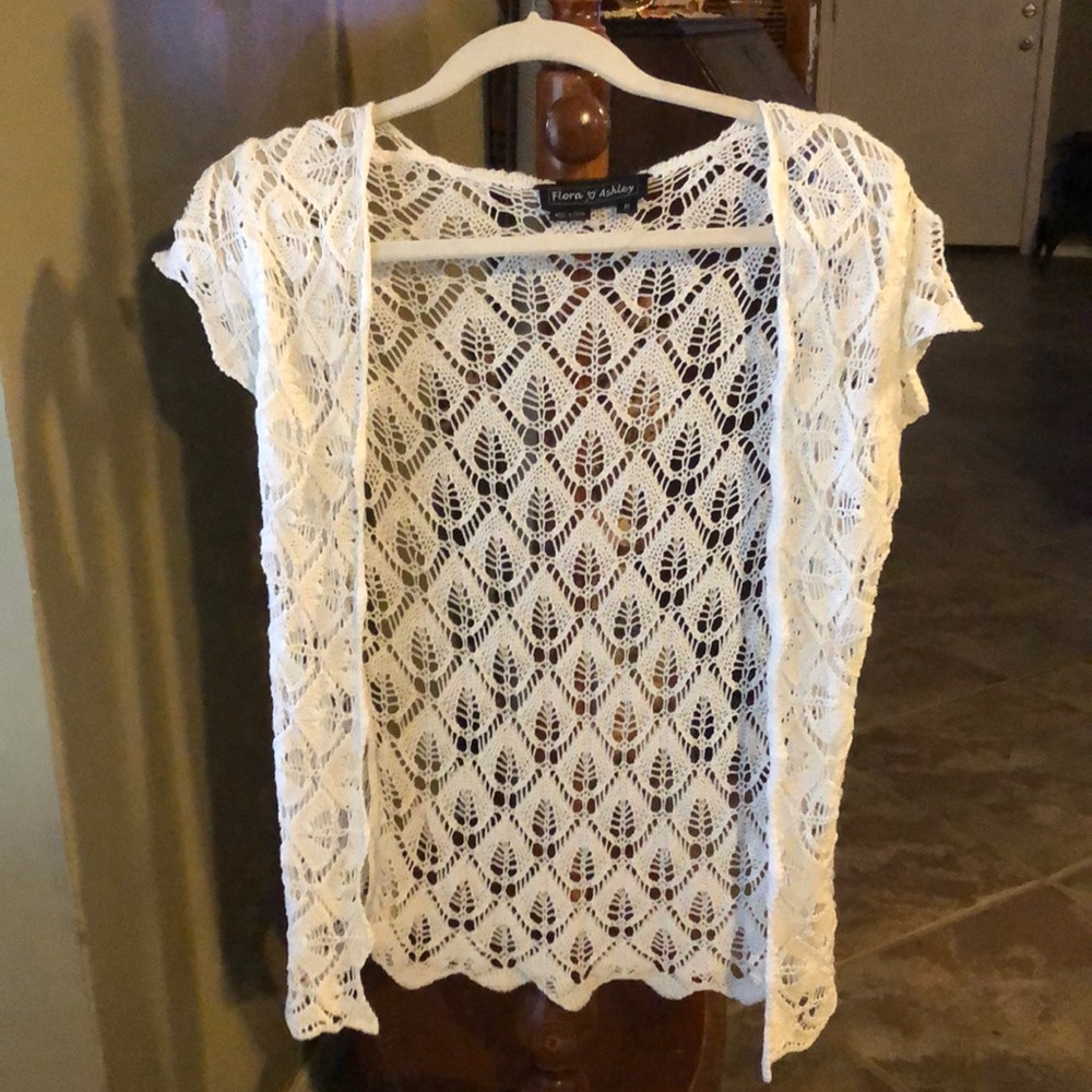 Flora ❤️ Ashley open front lace vest